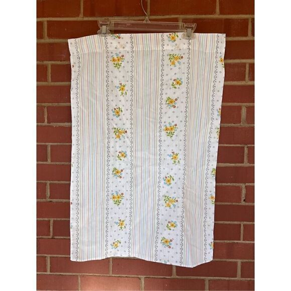 Vintage 1970s Rainbow Pillowcase - Picture 4 of 5